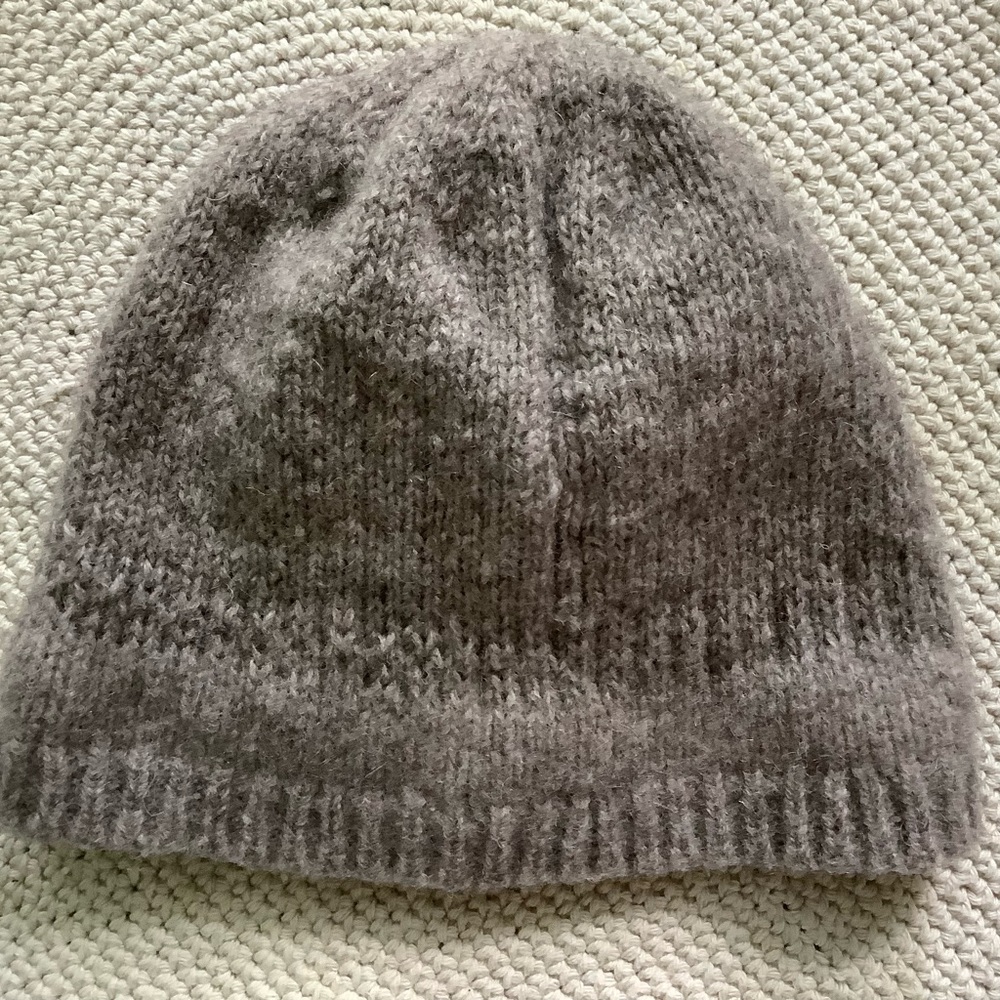 Childs cashmere knit hat